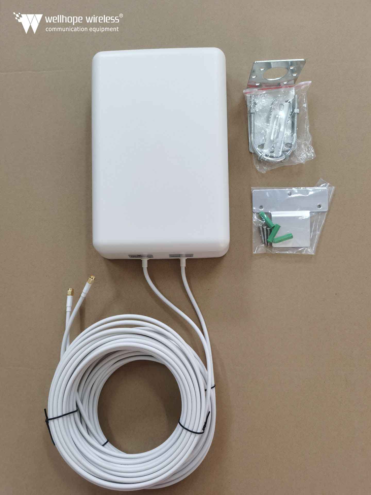 4G indoor and outdoor patch antenna