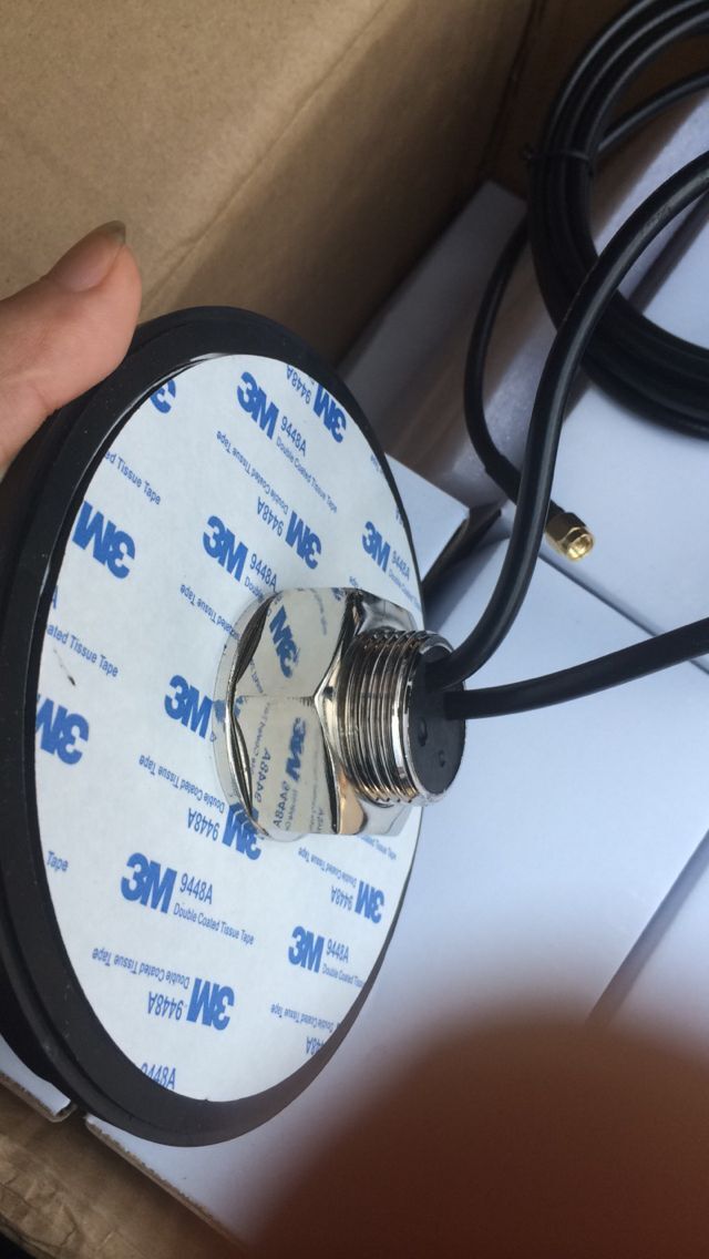  2020-9-13  sans fil  4G  LoRA  mimo antenne WH-4G-D3X2  200pcs sur le navire